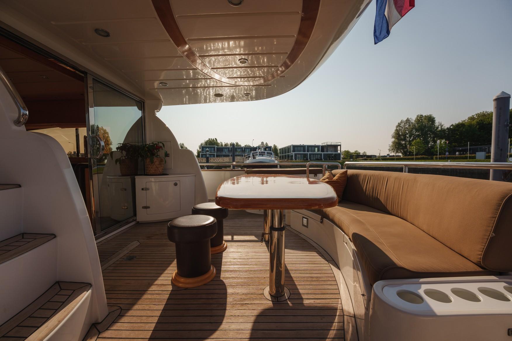 Elegance 54 2006 – Carbon sportboot met 1600 pk MAN - Foto 12