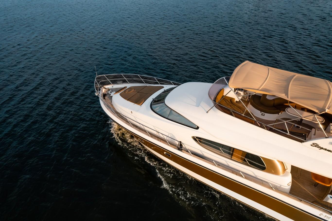 Elegance 54 2006 – Carbon sportboot met 1600 pk MAN - Foto 8