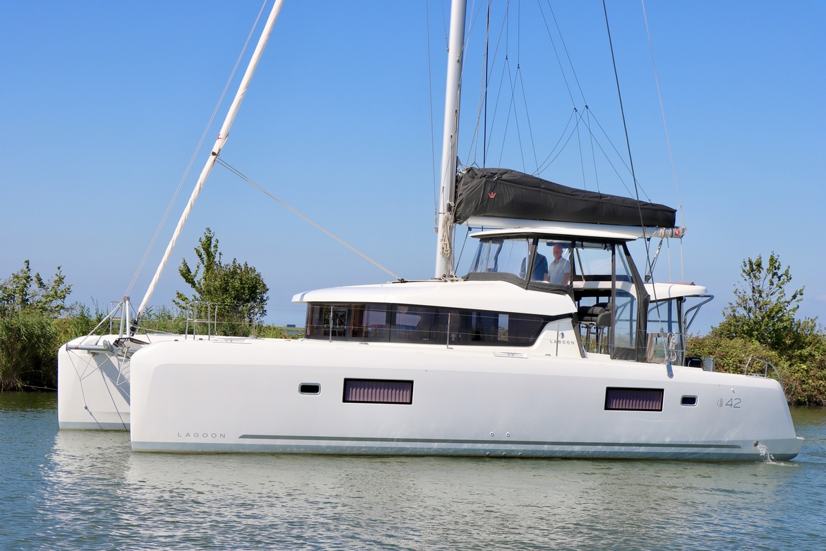 Lagoon 42 Full specs - Foto 1