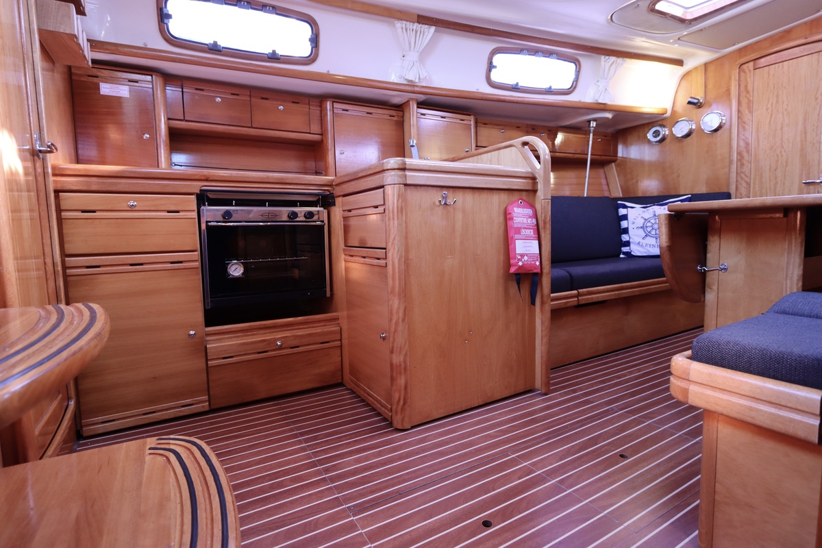 Bavaria 37 Cruiser 2006 – 3 hutten, vleugelkiel, zeilklaar - Foto 16
