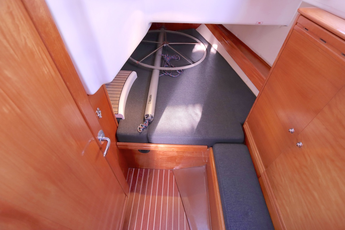 Bavaria 37 Cruiser 2006 – 3 hutten, vleugelkiel, zeilklaar - Foto 26