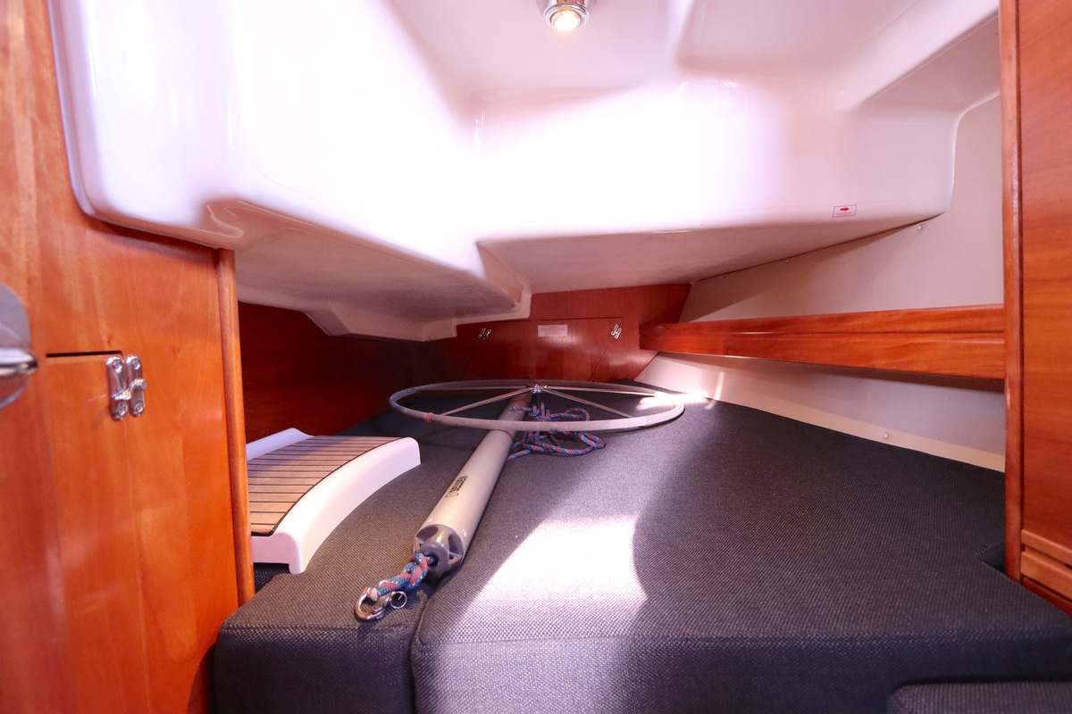 Bavaria 37 Cruiser 2006 – 3 hutten, vleugelkiel, zeilklaar - Foto 27