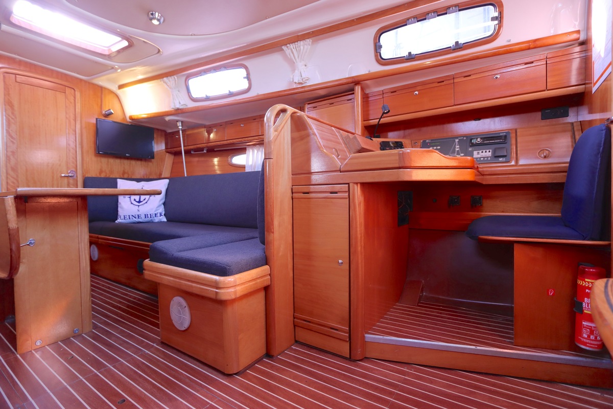 Bavaria 37 Cruiser 2006 – 3 hutten, vleugelkiel, zeilklaar - Foto 9