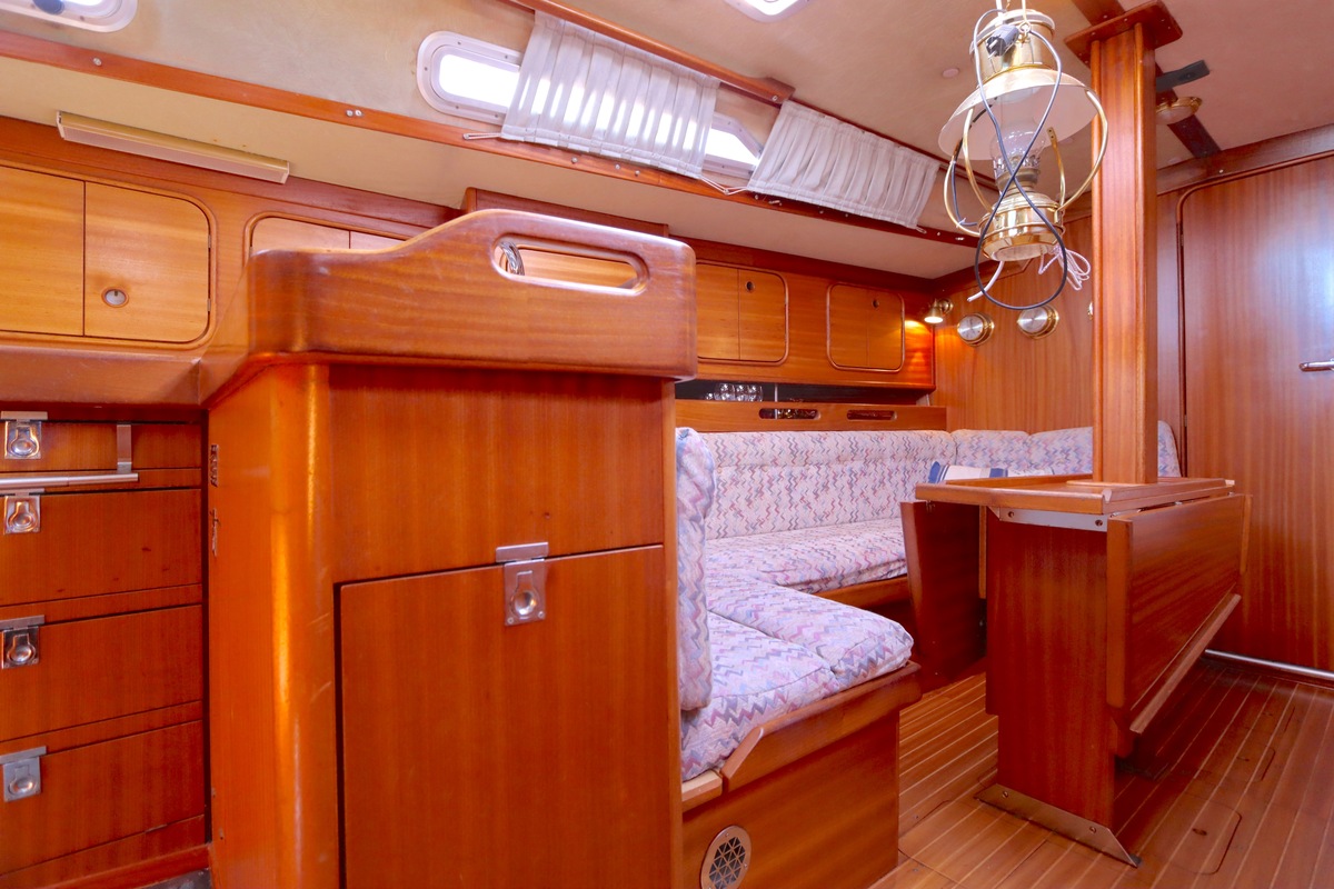 Bavaria 38 1987 – Comfortabel cruisen met vleugelkiel - Foto 12