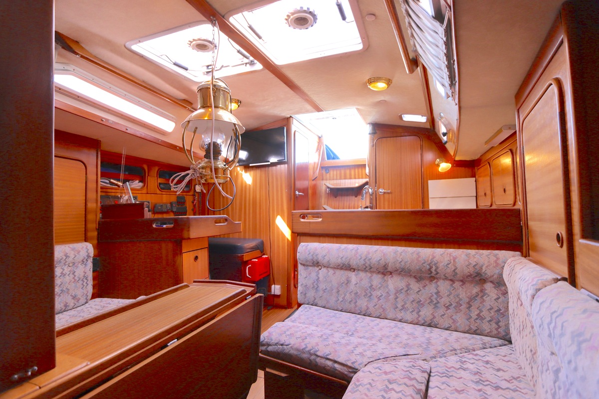 Bavaria 38 1987 – Comfortabel cruisen met vleugelkiel - Foto 6