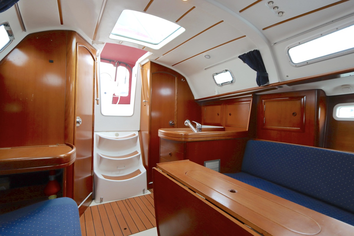 Beneteau Oceanis 311 Clipper 2002 – Zeiljacht met vleugelkiel - Foto 16