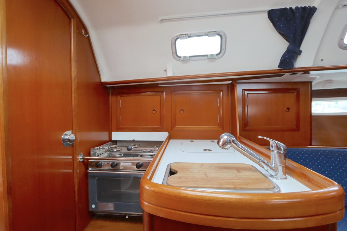 Beneteau Oceanis 311 Clipper 2002 – Zeiljacht met vleugelkiel - Foto 9
