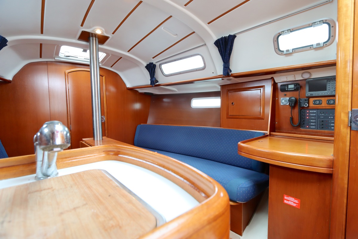 Beneteau Oceanis 311 Clipper 2002 – Zeiljacht met vleugelkiel - Foto 10