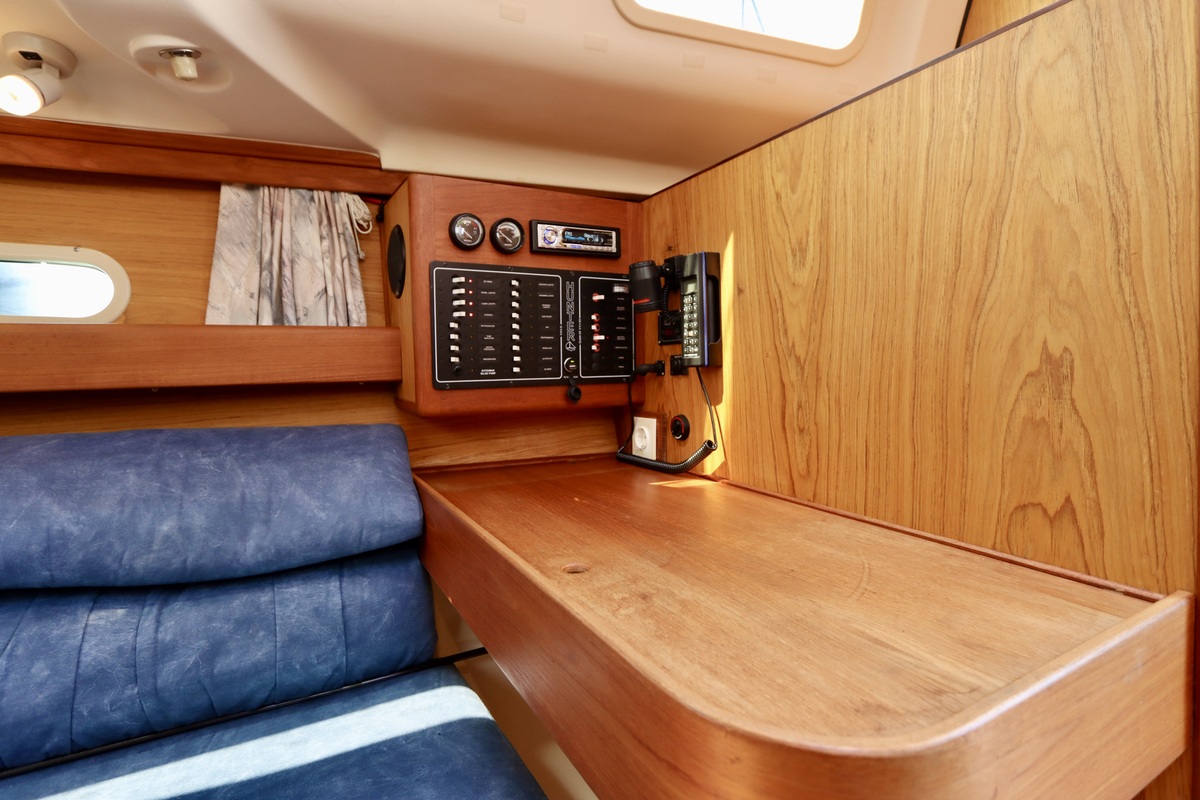 Hunter 340 2000 – vleugelkiel en ruime indeling - Foto 8