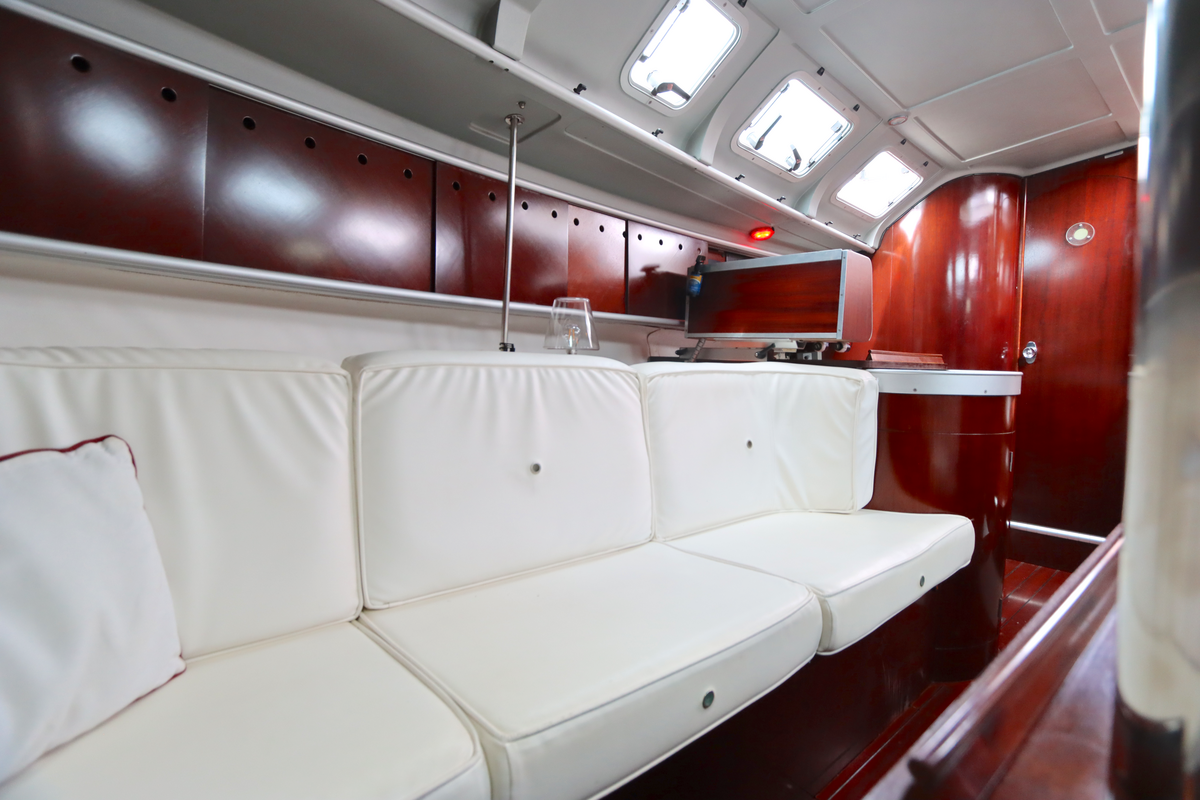 Beneteau First 41S5 1991 – Berret/Starck-ontwerp met vleugelkiel - Foto 15