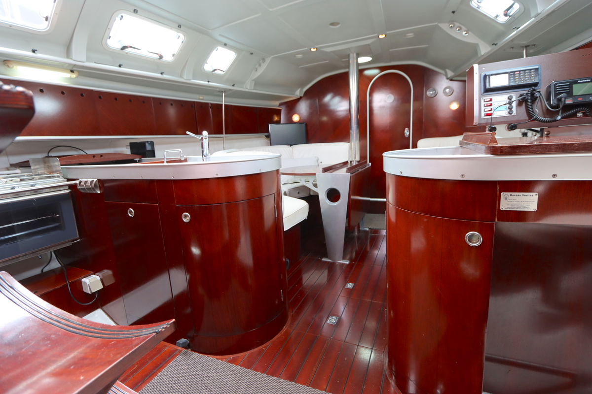 Beneteau First 41S5 1991 – Berret/Starck-ontwerp met vleugelkiel - Foto 6