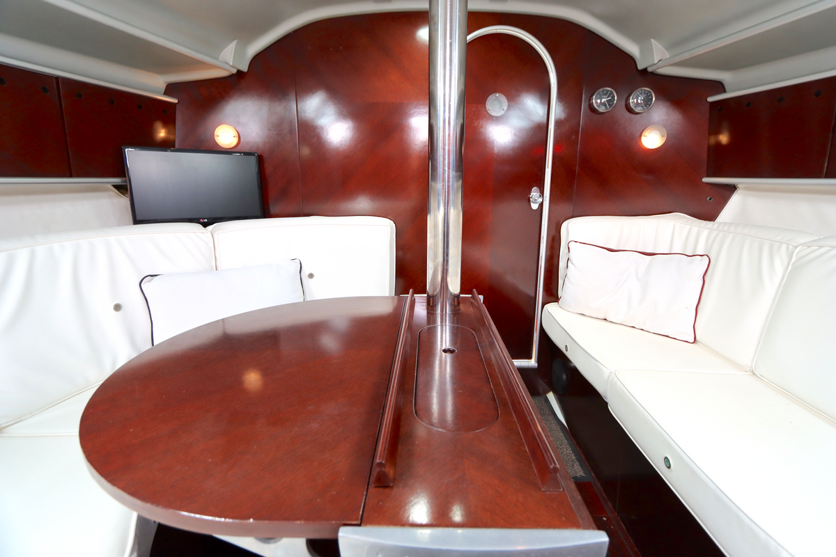 Beneteau First 41S5 1991 – Berret/Starck-ontwerp met vleugelkiel - Foto 7