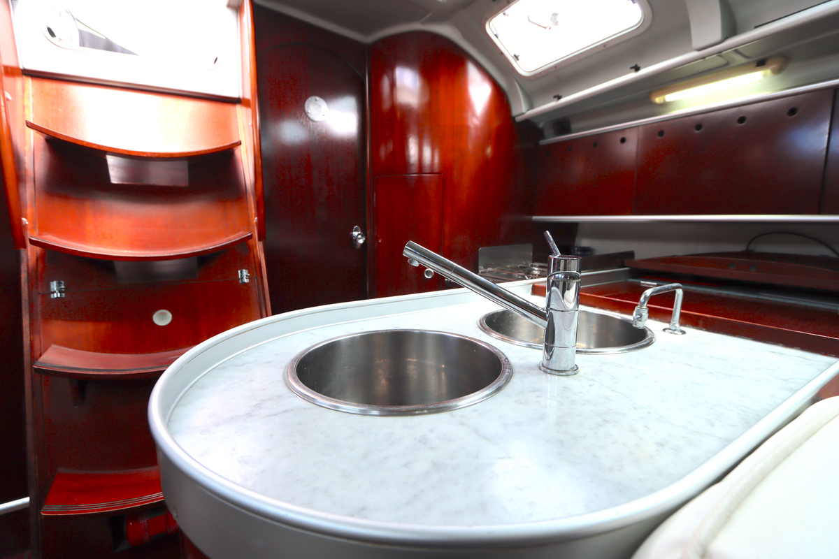 Beneteau First 41S5 1991 – Berret/Starck-ontwerp met vleugelkiel - Foto 9