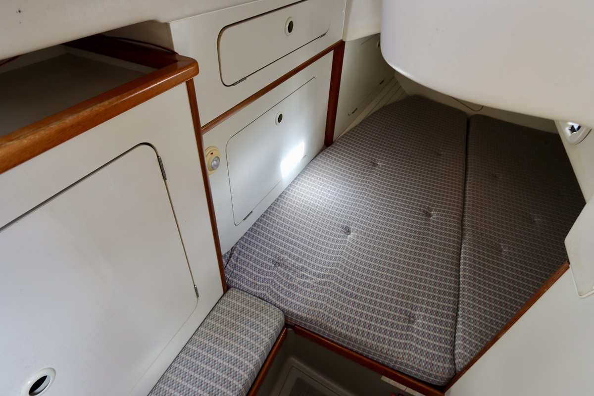 Dehler 36 CWS 1990 – Racezeil-DNA met comfortabel interieur - Foto 27
