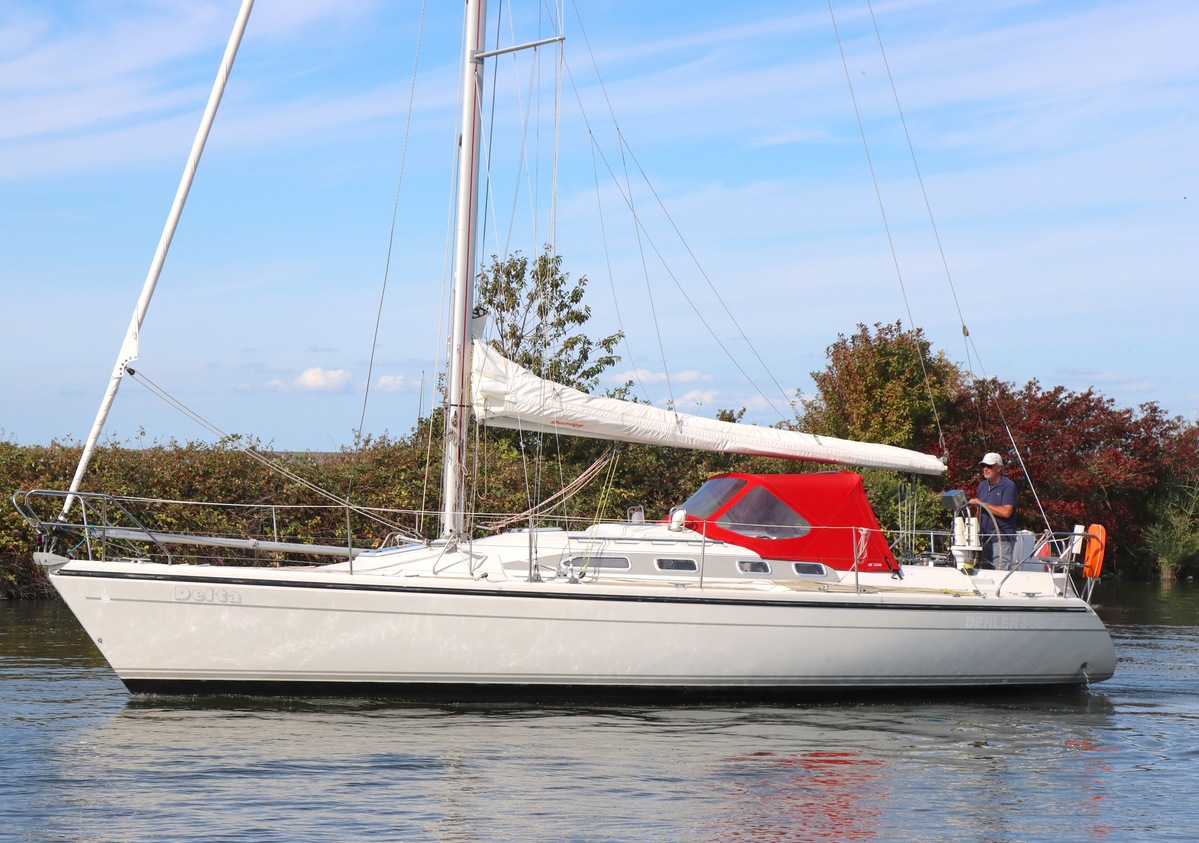 Dehler 36 CWS 1990 – Racezeil-DNA met comfortabel interieur - Foto 30