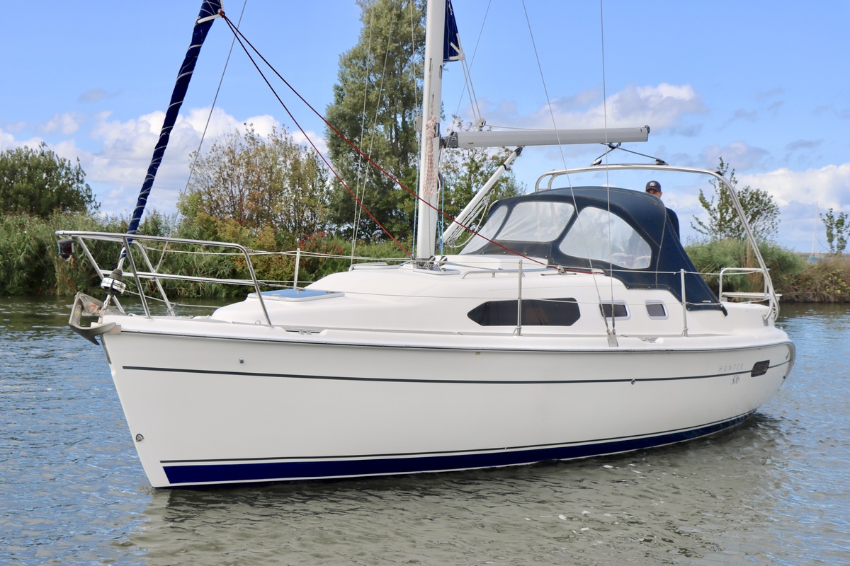 Hunter 306 (2002) – vleugelkiel, klaar voor de kust