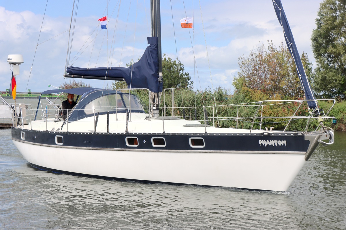 Phantom 38 (1979) – koersvaste middenkuiper