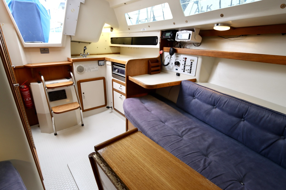 Catalina 270 1994 – Vleugelkiel zeiljacht voor ondiep varen - Foto 9