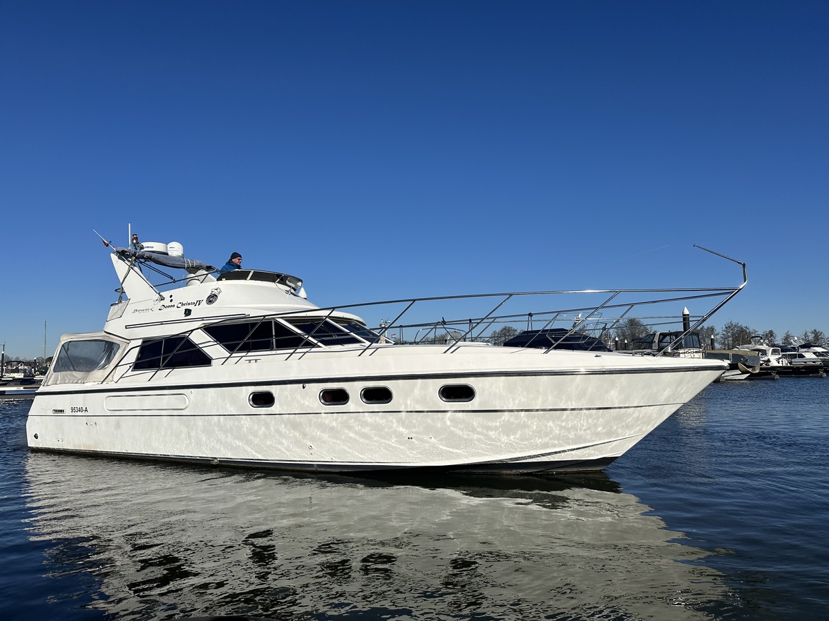 Beaux Bateaux 43 1992 – Ruim motorjacht met 3 hutten
