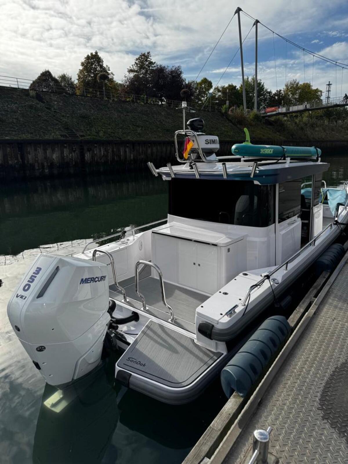 Axopar 28 Cabin 2022 – Finse daycruiser met Mercury V10 - Foto 15