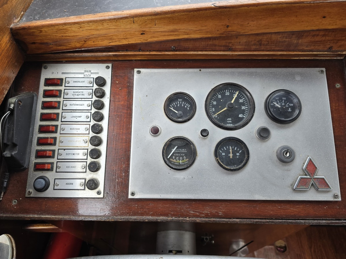Aquanaut 860 OK 1975 – Stalen kajuitboot met vleugelkiel - Foto 8