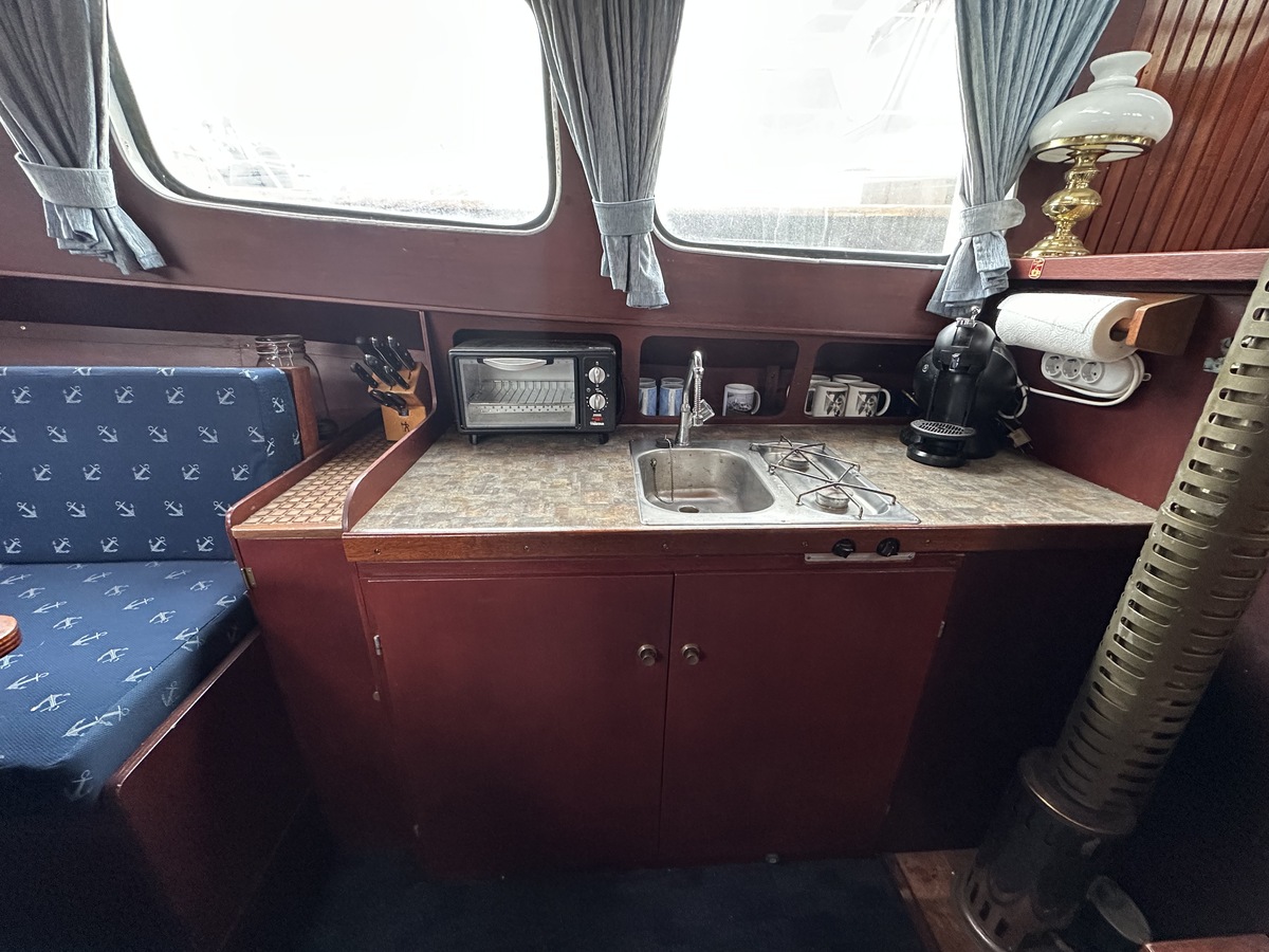 Van de werf vlet 1970 – stalen motorjacht met klassieke lijnen - Foto 12