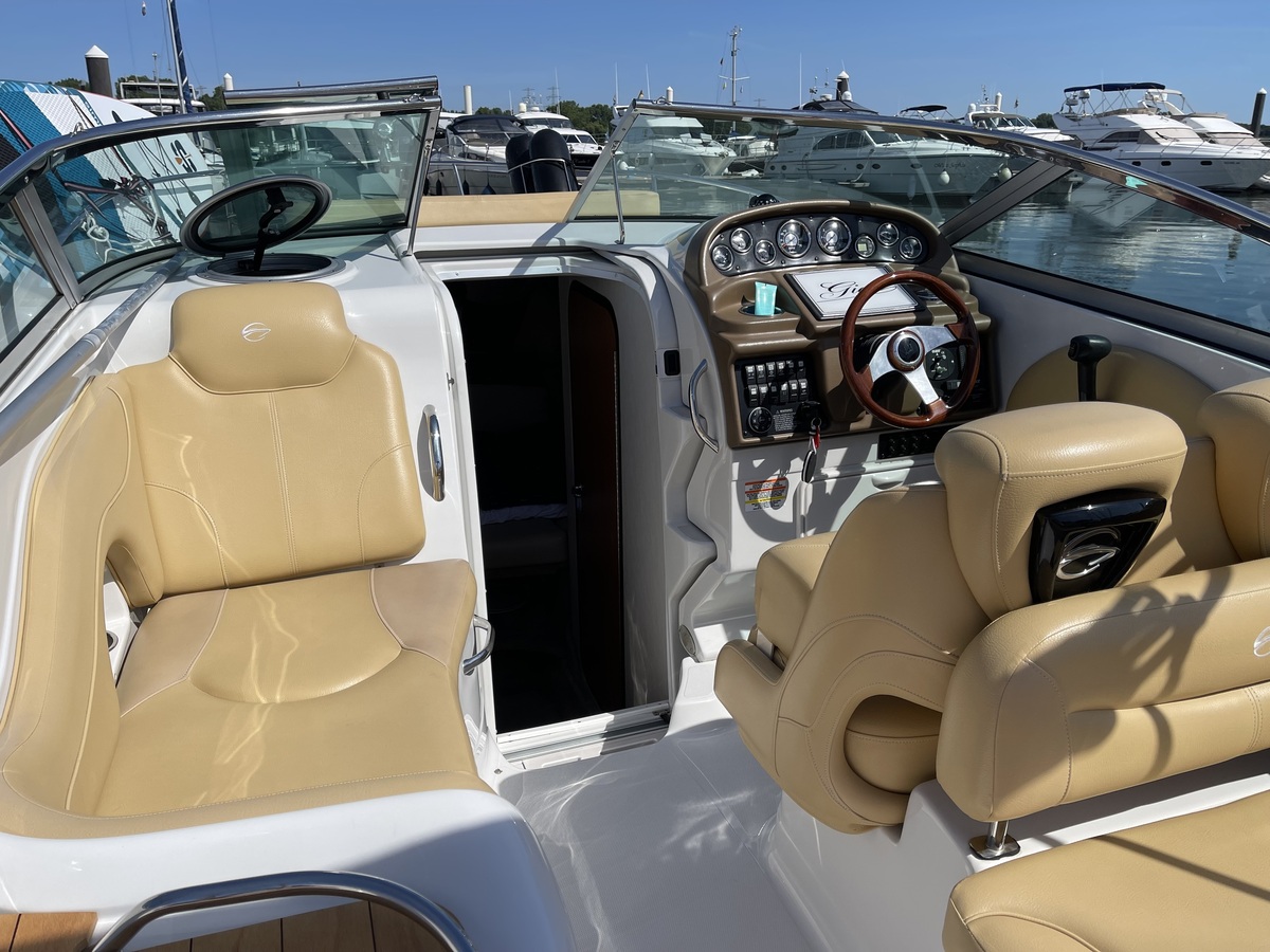 Crownline 280 CR 2010 – Sportieve daycruiser met hut - Foto 12
