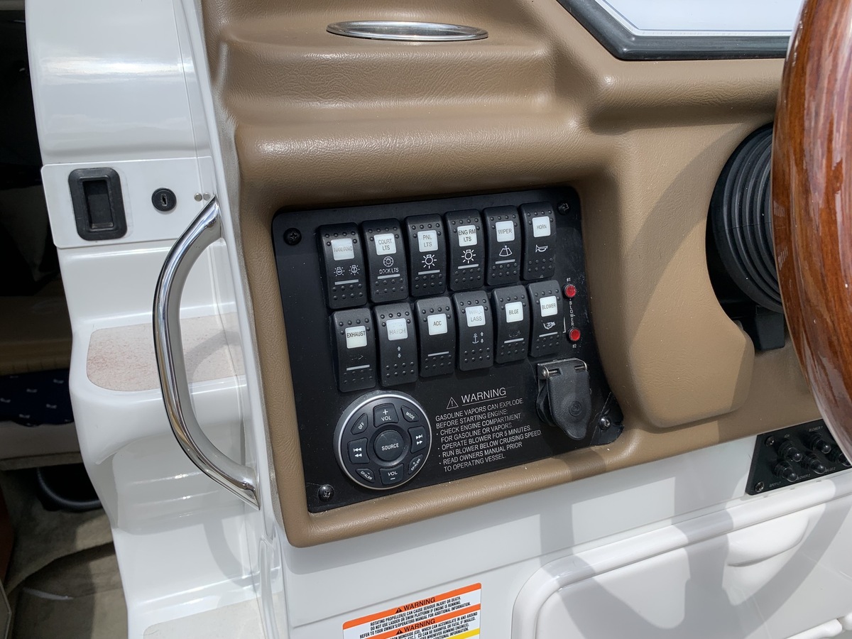 Crownline 280 CR 2010 – Sportieve daycruiser met hut - Foto 18