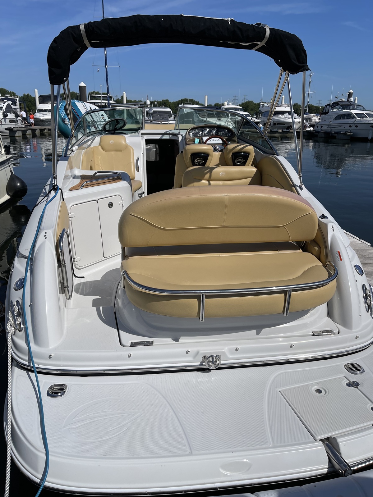 Crownline 280 CR 2010 – Sportieve daycruiser met hut - Foto 9