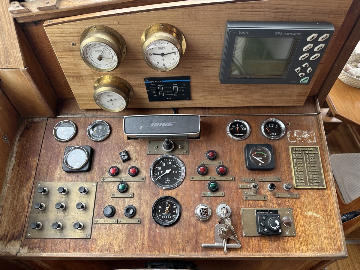 Cascaruda 920 1976 – stalen motorjacht met doorvaarthoogte 3,4m - Foto 10