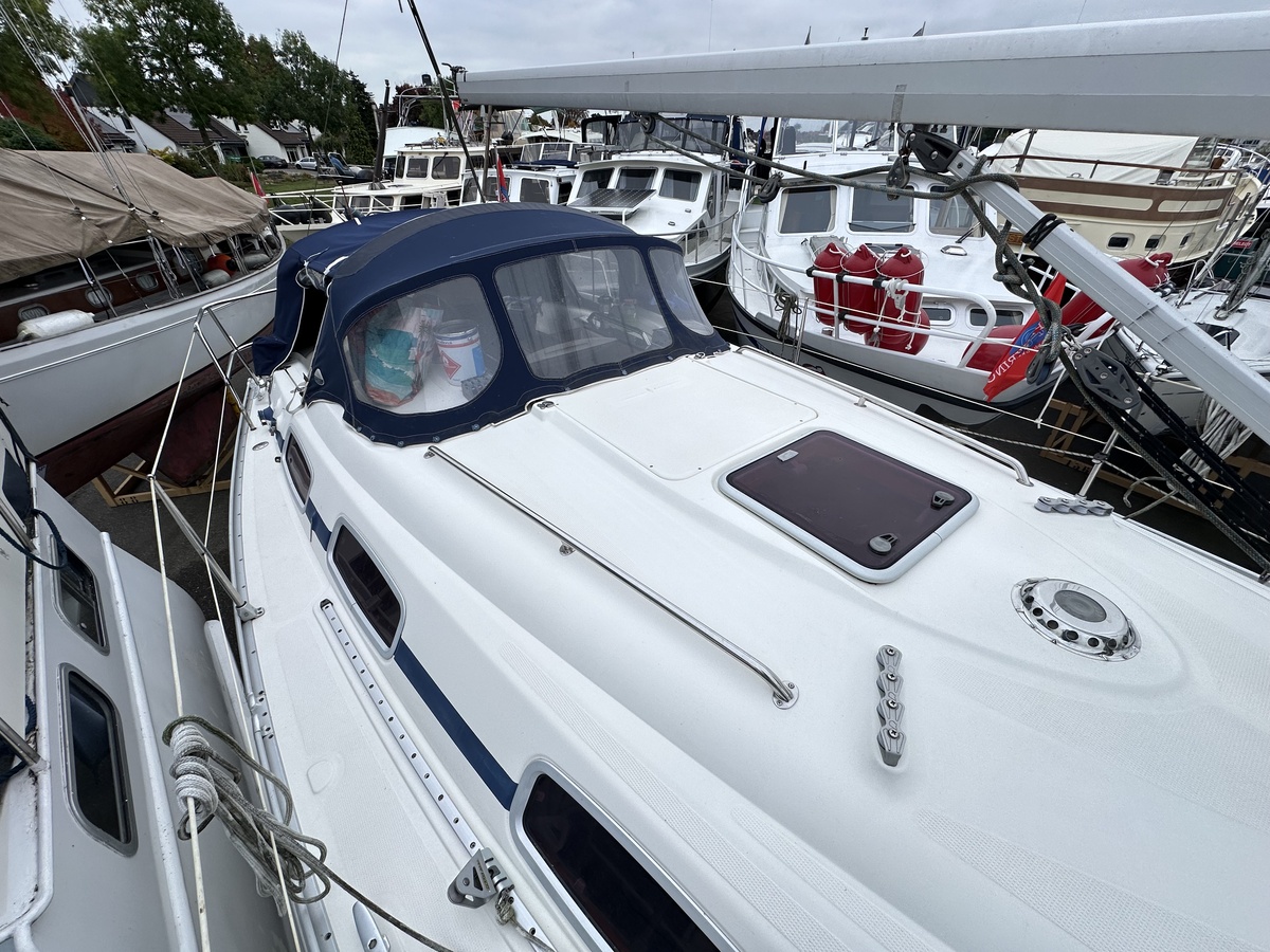 Bavaria 30 2006 – Zeewaardige cruiser met vleugelkiel - Foto 19