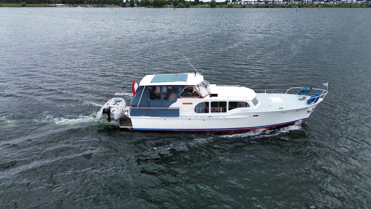 Ijsselmeerkruiser 1250 1961 – stalen kruiser 12,5m met vleugelkiel