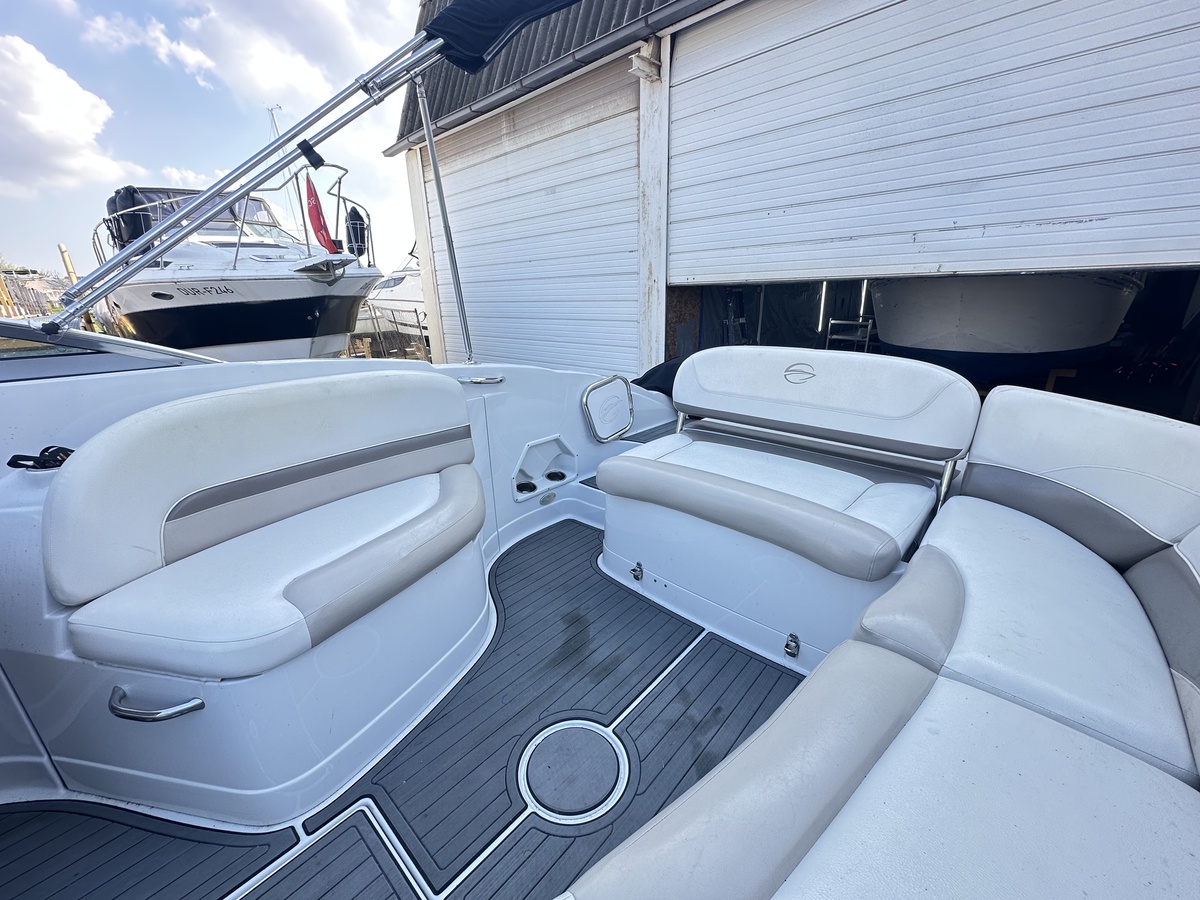 Crownline E6 2011 – 8m bowrider met 300pk Mercruiser - Foto 18