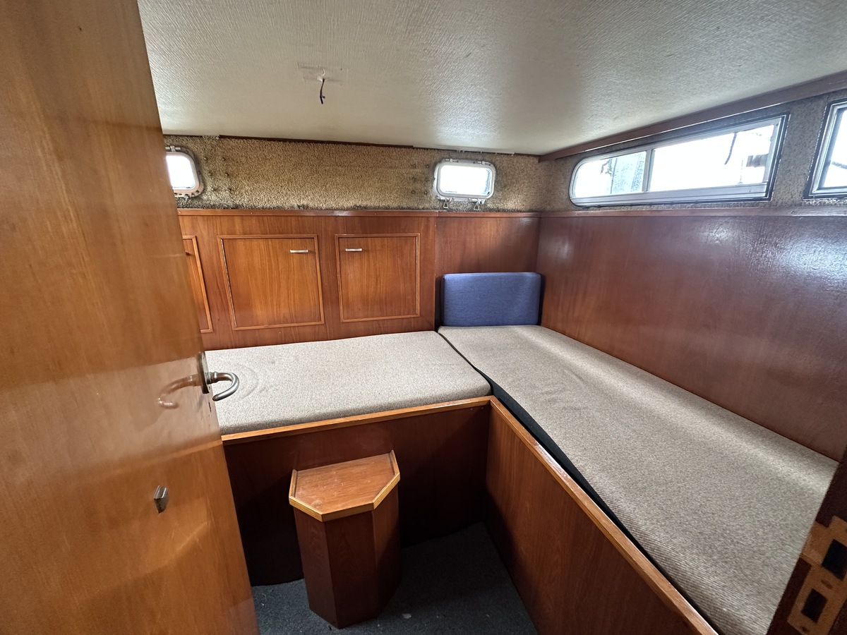 Neptunus 107 (1978) – ruim motorjacht voor binnenwateren - Foto 16