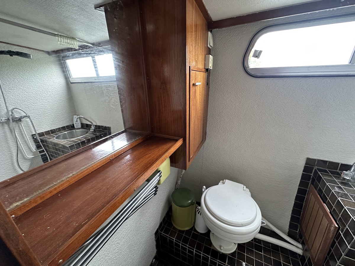 Neptunus 107 (1978) – ruim motorjacht voor binnenwateren - Foto 20