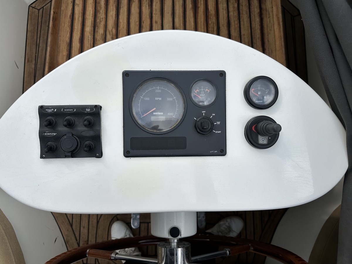Riviera 24 2011 – Sportief daycruiser met vleugelkiel - Foto 8