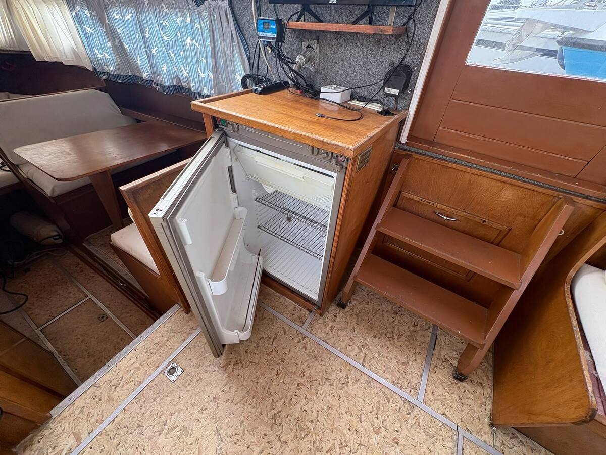 Smelne 950 AK 1989 – stalen kajuitboot met Vetus-diesel - Foto 17