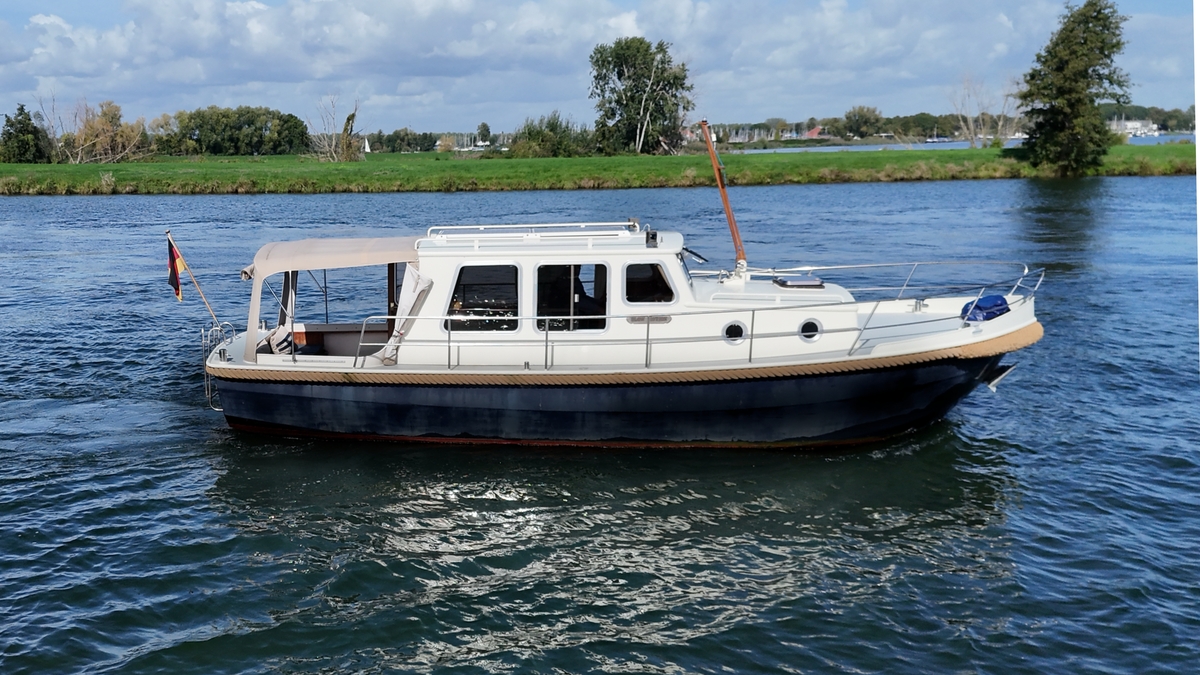 Pam Vlet 900 OK 1999 – Stalen vlet met inboordmotor