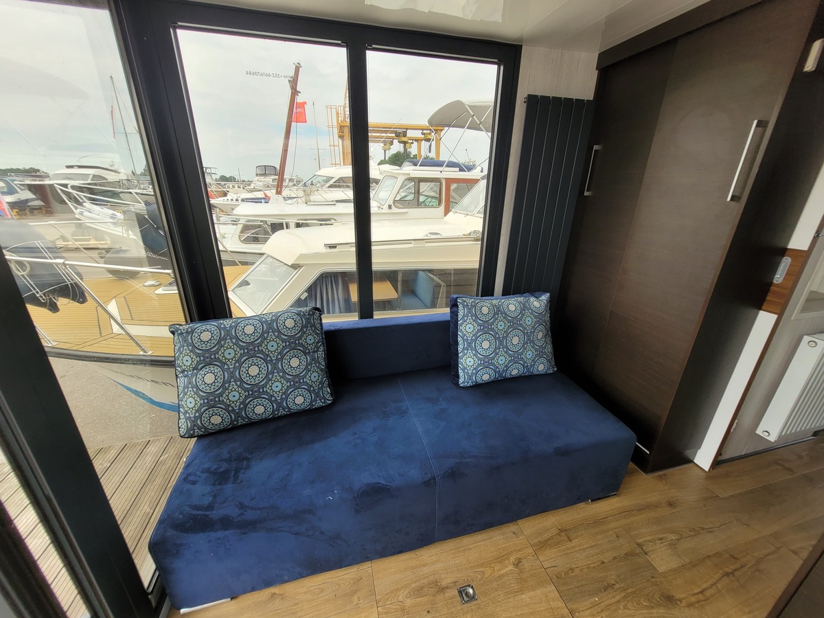 Campi 320 LR 2021 – Bijna nieuwe motorboot met ruime stahoogte - Foto 11