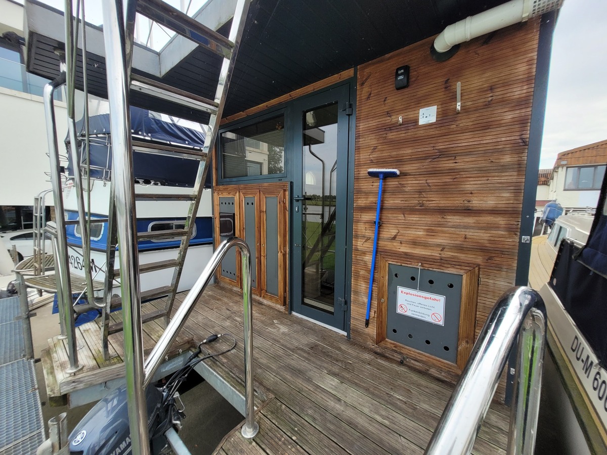 Campi 320 LR 2021 – Bijna nieuwe motorboot met ruime stahoogte - Foto 30