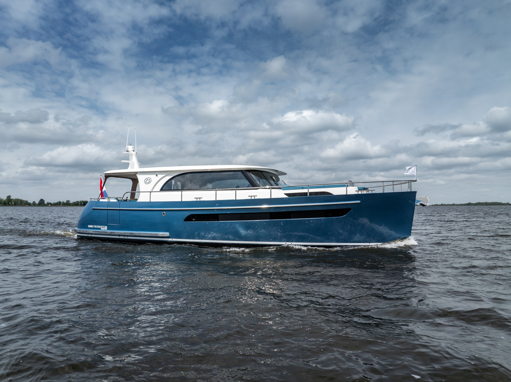 Babro Tridente 44 OC 2024 – salon en kuip op één niveau