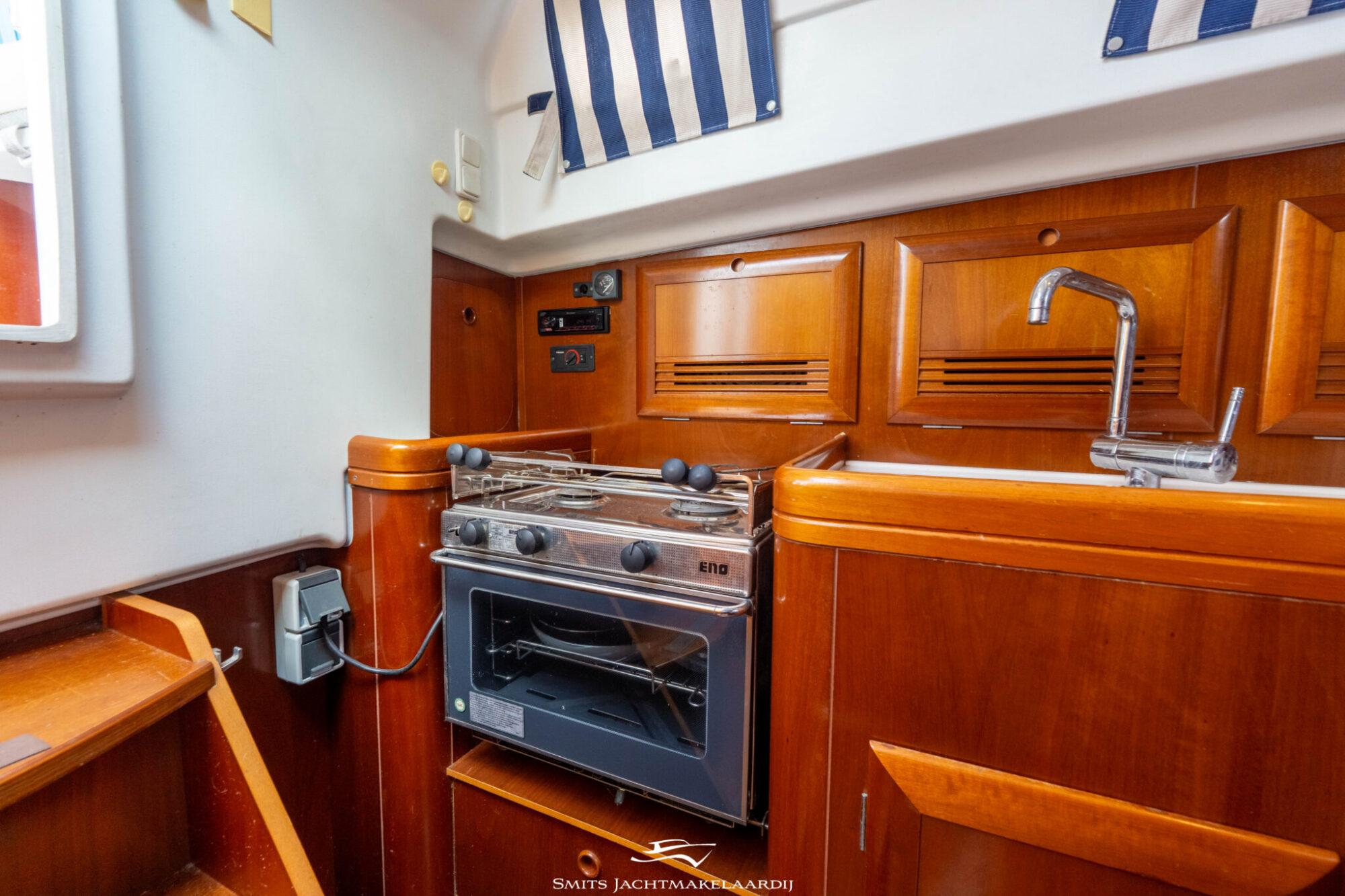 Beneteau Ombrine 9.60 (2002) – twin-motor daycruiser met hut - Foto 18