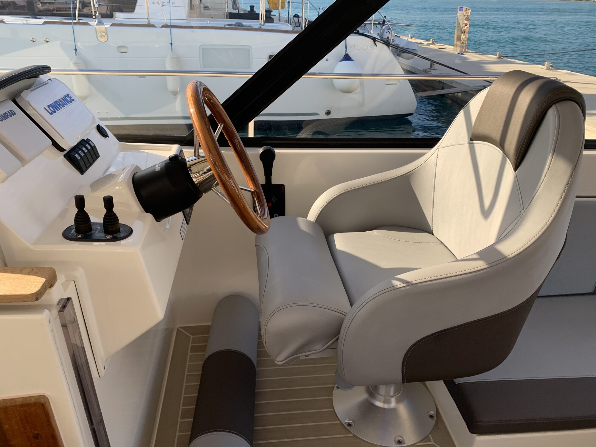 Delphia Escape 1350 (2015) – Drie hutten, boeg- en hekschroef - Foto 18