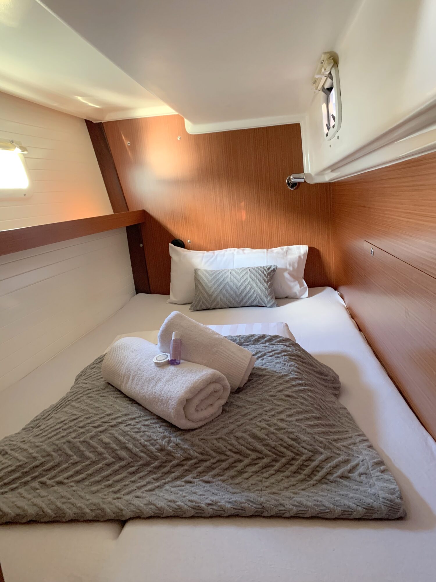 Delphia Escape 1350 (2015) – Drie hutten, boeg- en hekschroef - Foto 20