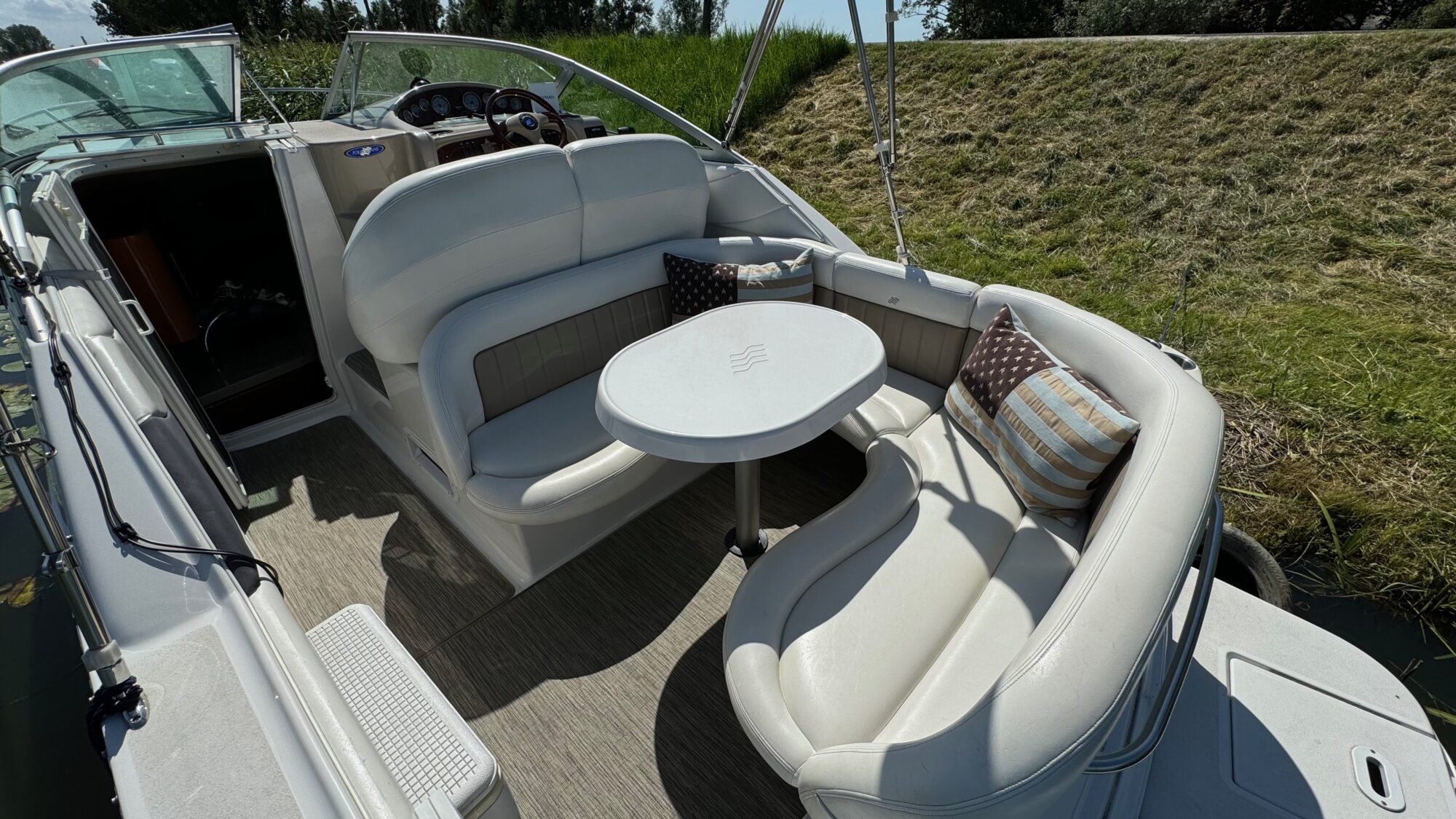 Four Winns 248 Vista 2005 – trailerbaar cruiser met hal-opslag - Foto 12