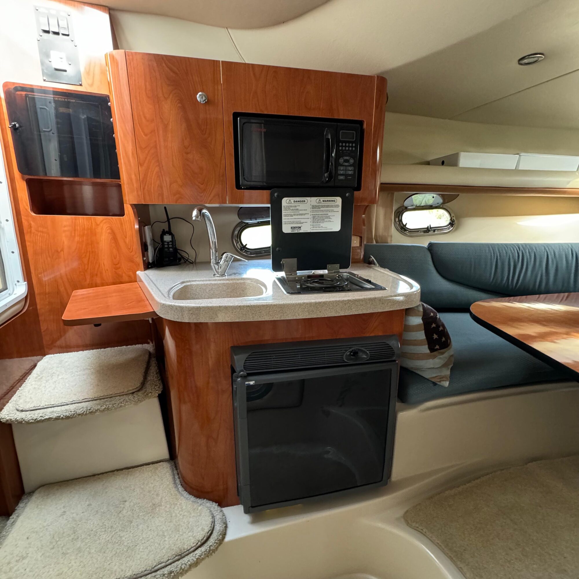 Four Winns 248 Vista 2005 – trailerbaar cruiser met hal-opslag - Foto 23