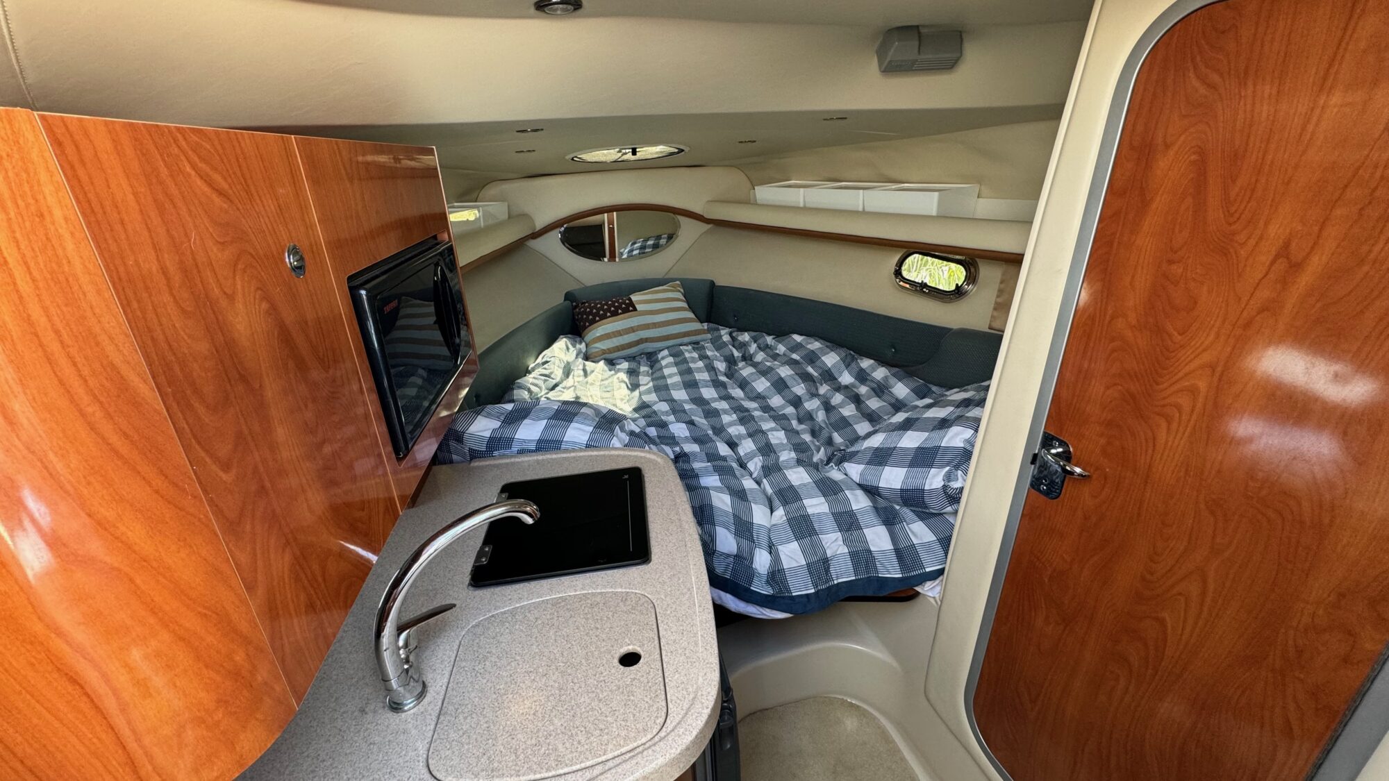 Four Winns 248 Vista 2005 – trailerbaar cruiser met hal-opslag - Foto 26