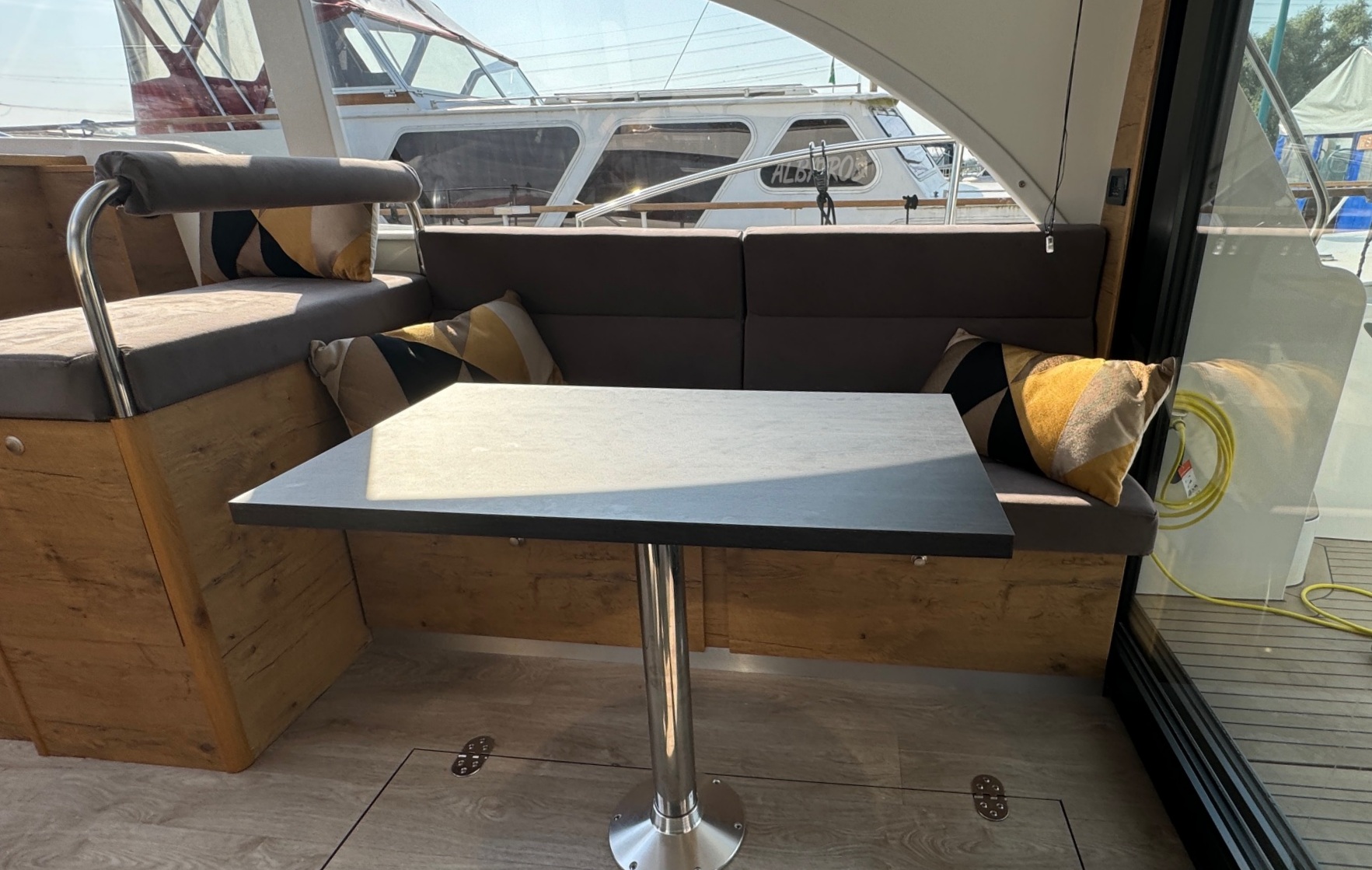 Concordia 110 Sedan Paviljoen 2022 – aluminium kuipjacht met elektrisch dak - Foto 7