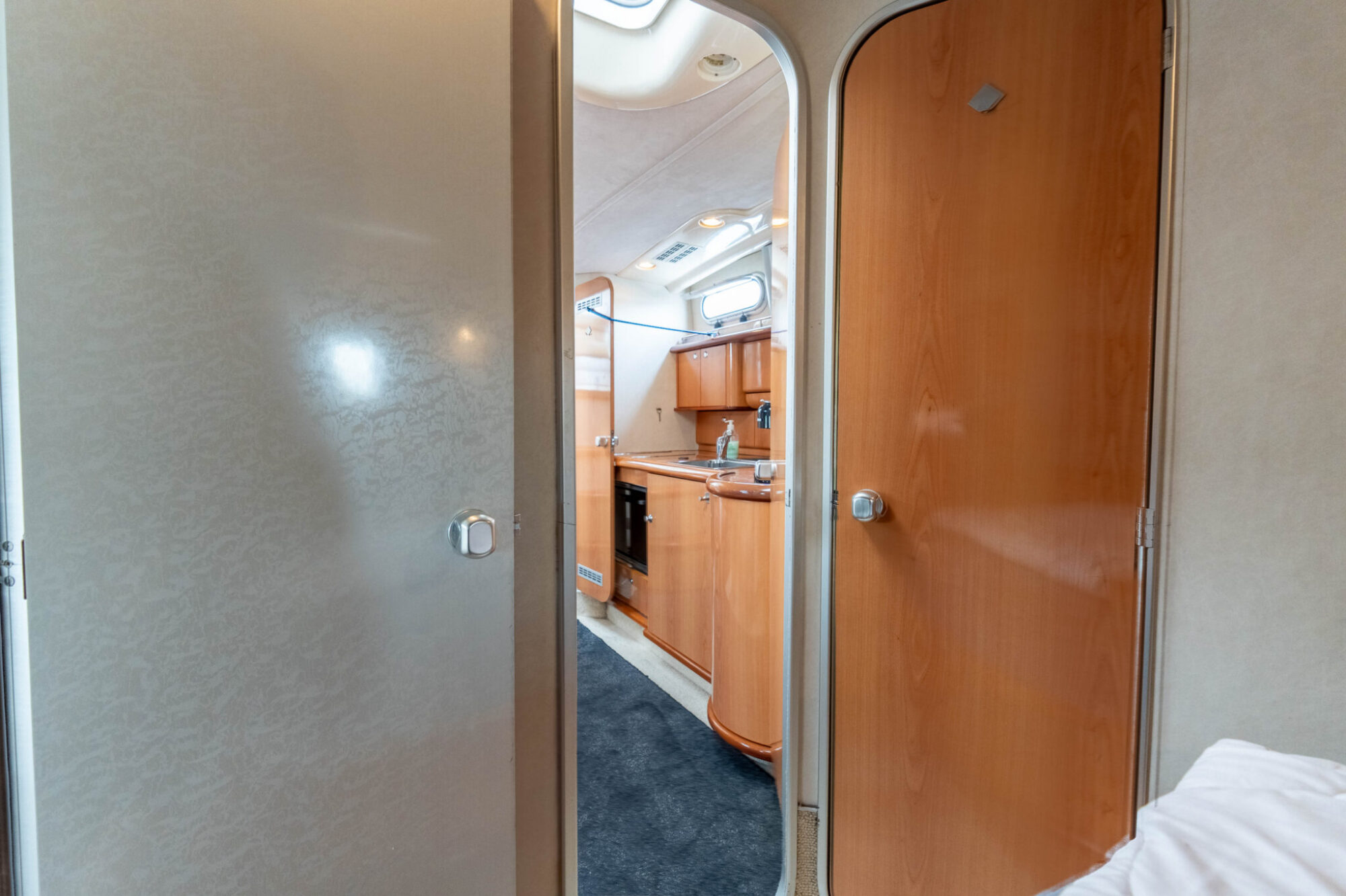 Sealine S37 1998 – sportief motorjacht, BTW betaald - Foto 9