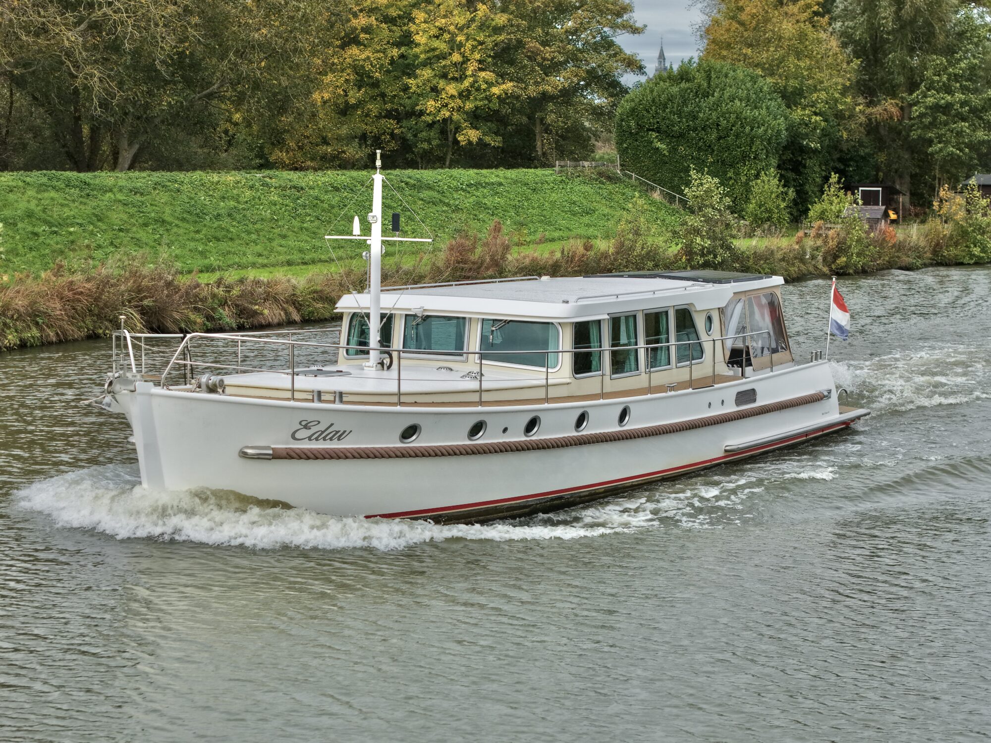 Serious Yachts Gently Low Bridge 45 Sedan - Foto 3